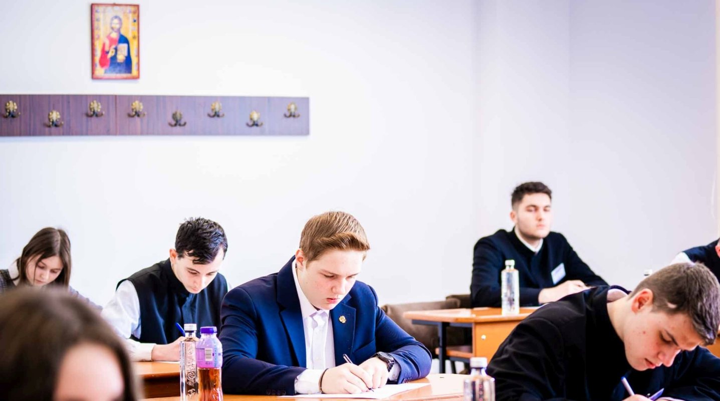 Examenele sunt şanse de valorificare a cunoştinţelor şi etape ale maturizării personale 334109