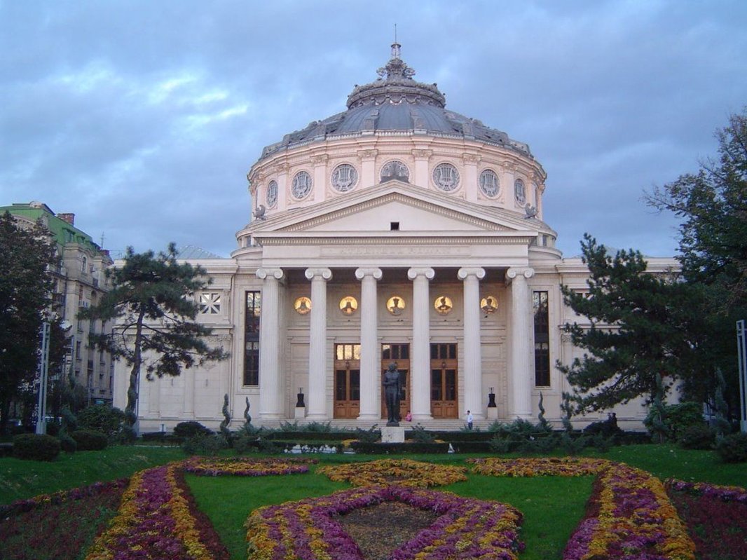 Seri de concerte la festivalul verii de la Ateneul București 334097