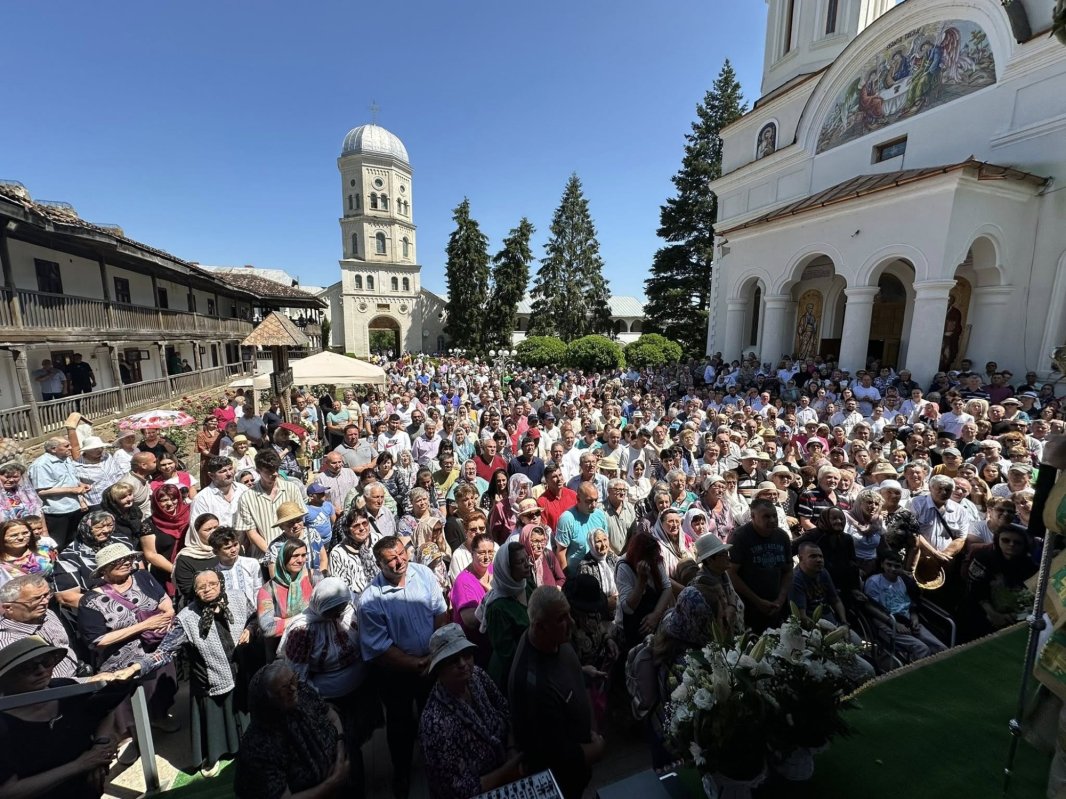 Zi de hram la Mănăstirea Cocoș 334133