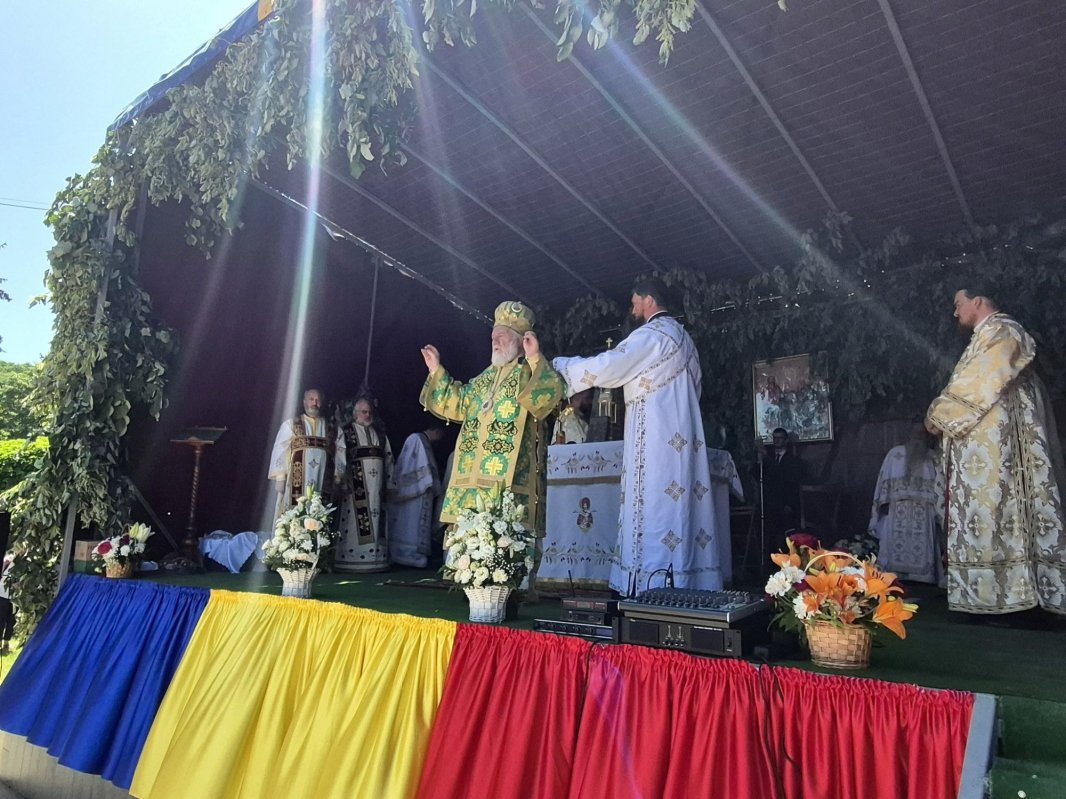 Zi de hram la Mănăstirea Cocoș 334134