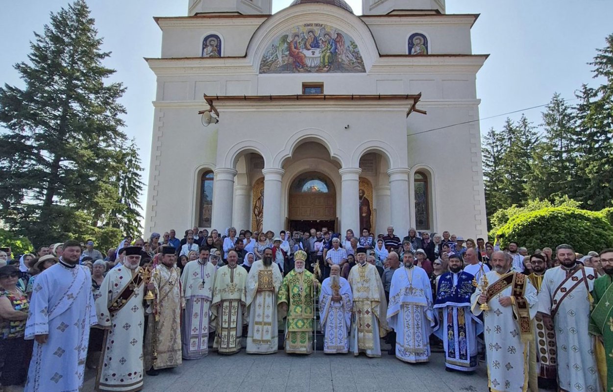 Zi de hram la Mănăstirea Cocoș 334136