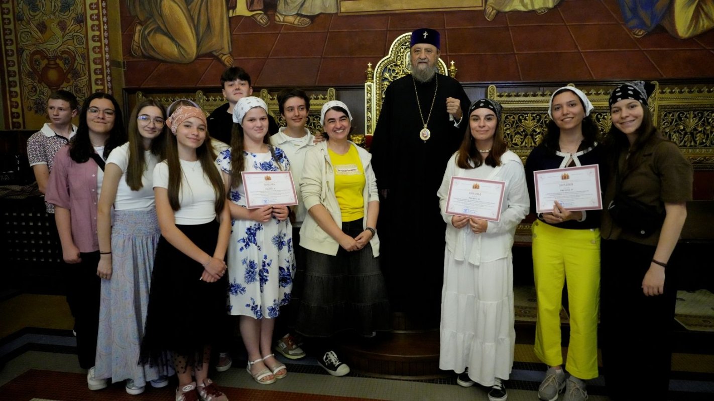 Elevii olimpici la Religie din judeţul Sibiu au fost premiaţi 334340