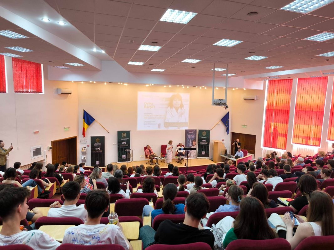 „Scriitorul are misiunea de a transforma durerea într-o metaforă” 334192