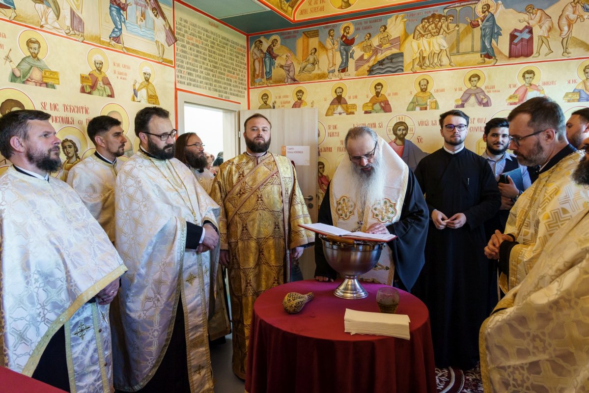 A fost sfințită pictura paraclisului Clinicii „Veronica” din Iași 334362