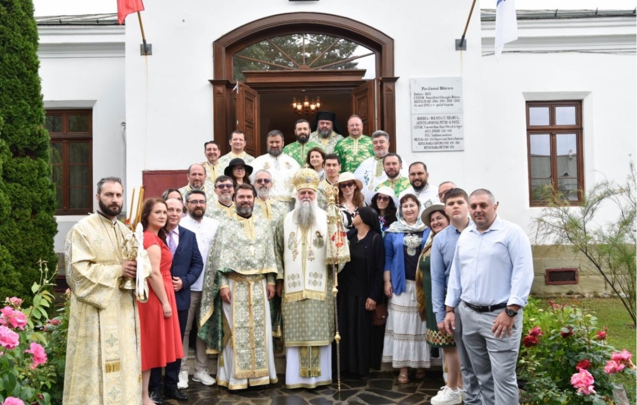 Momente de sărbătoare în Eparhia Râmnicului 334395