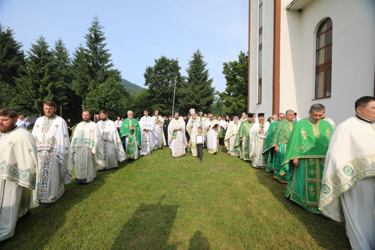 Resfințirea bisericii din Valea Vișeului, Vicariatul Ucrainean 334374