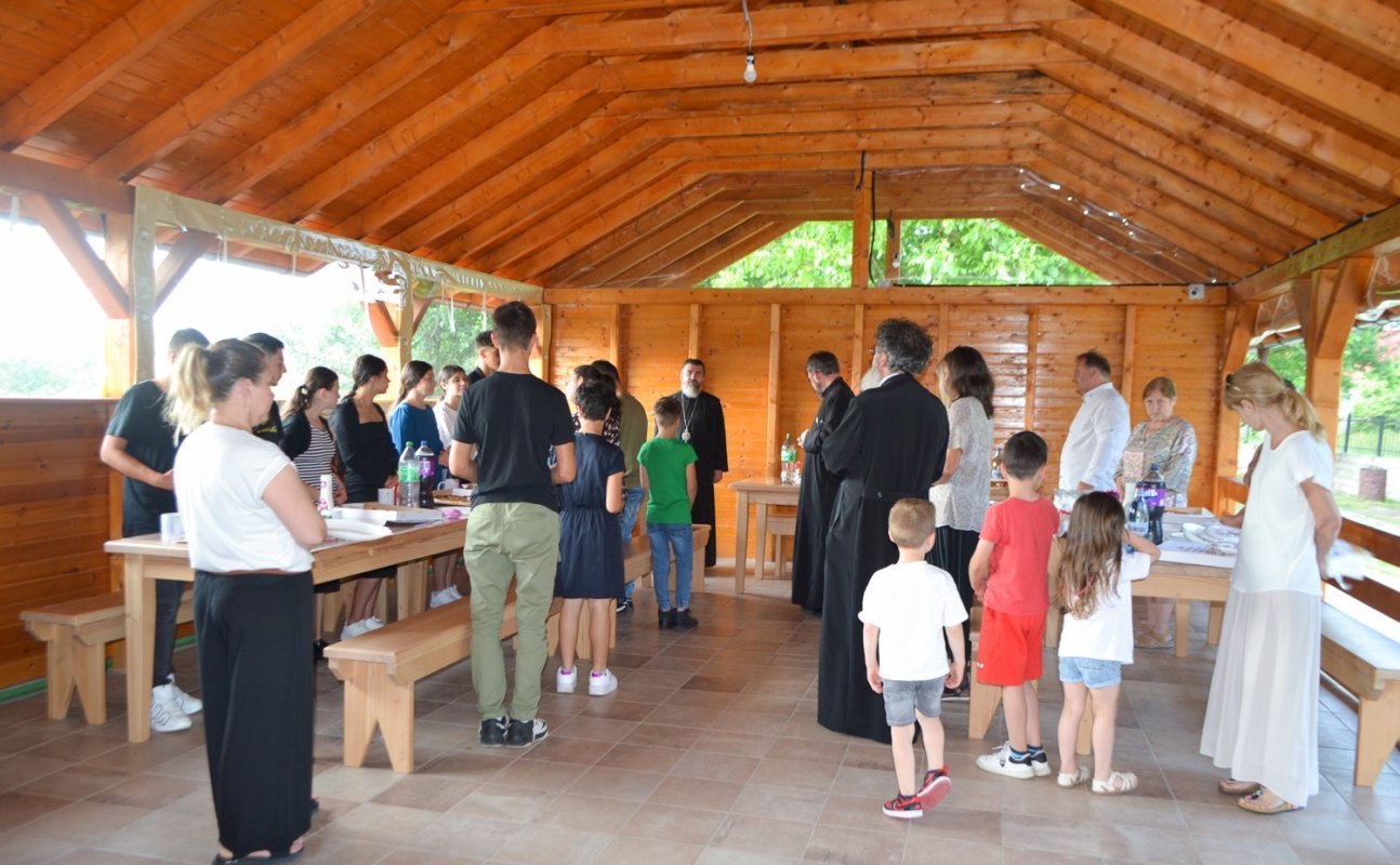 Cinci ani de la deschiderea Casei de tip familial pentru copii din localitatea hunedoreană Săulești 334511