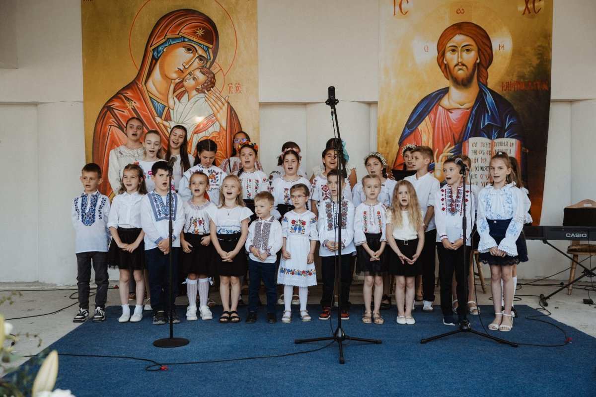 Ediția a III-a a Festivalului de pricesne și cântece patriotice din Zalău 334505