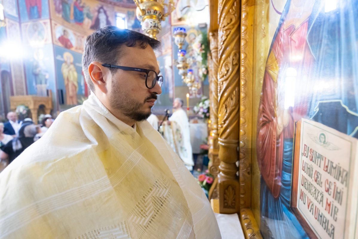 Extinderea complexului bisericesc al Parohiei „Sfânta Treime”-Militari 334672