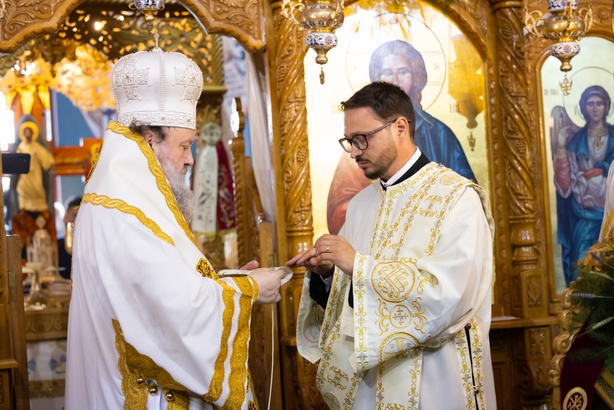 Extinderea complexului bisericesc al Parohiei „Sfânta Treime”-Militari 334676