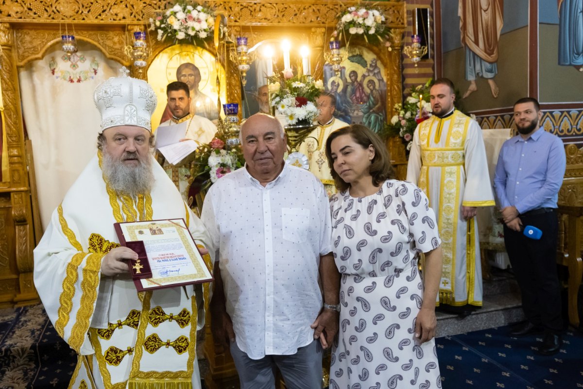 Extinderea complexului bisericesc al Parohiei „Sfânta Treime”-Militari 334683