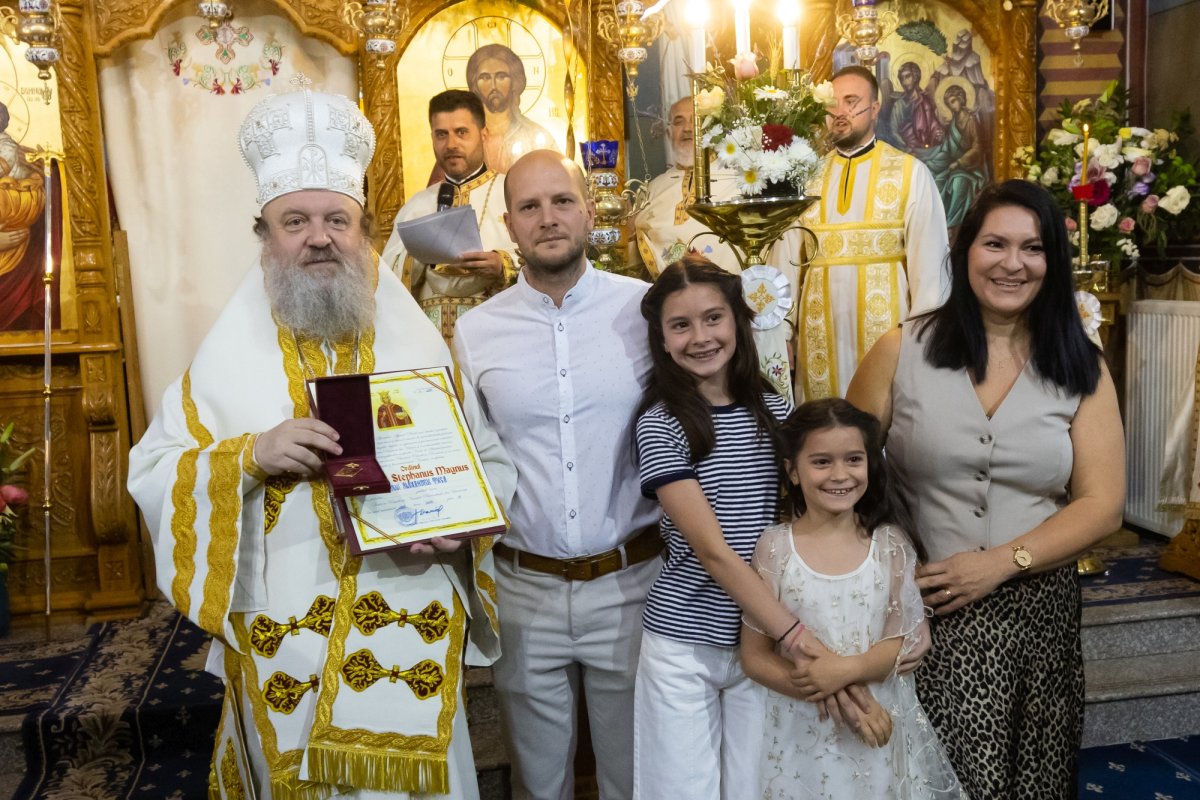 Extinderea complexului bisericesc al Parohiei „Sfânta Treime”-Militari 334686