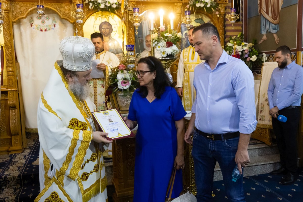 Extinderea complexului bisericesc al Parohiei „Sfânta Treime”-Militari 334687