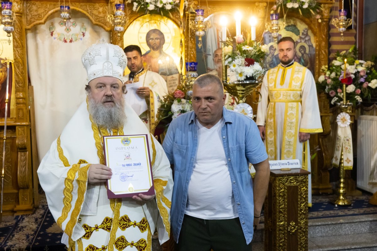 Extinderea complexului bisericesc al Parohiei „Sfânta Treime”-Militari 334688