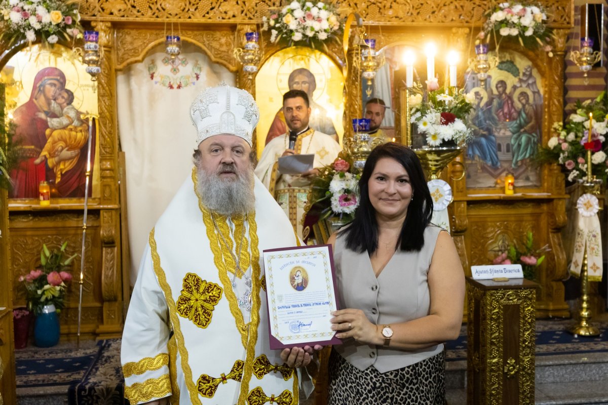 Extinderea complexului bisericesc al Parohiei „Sfânta Treime”-Militari 334691