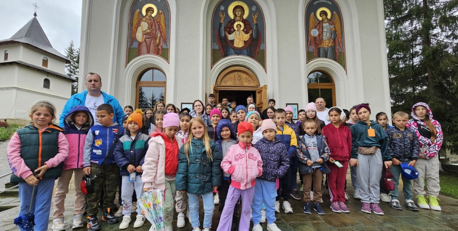 La Urşiţa, hramul bisericii este în fiecare zi 333801