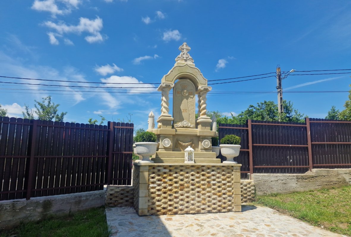 La Urşiţa, hramul bisericii este în fiecare zi 333807