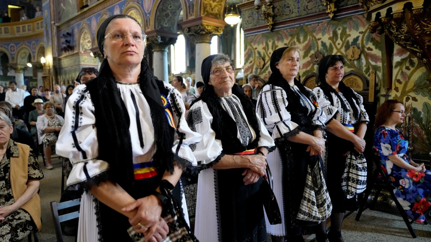 Liturghie arhierească în Duminica Tuturor Sfinţilor la Catedrala Mitropolitană din Sibiu 334630