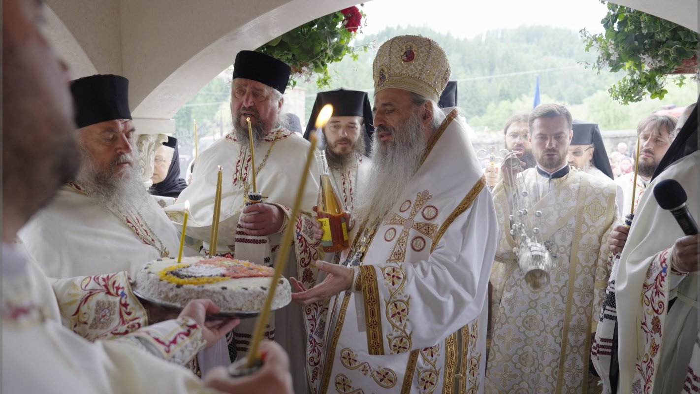 Părintele Iustin Pârvu, pomenit la Mănăstirea Petru Vodă 334617