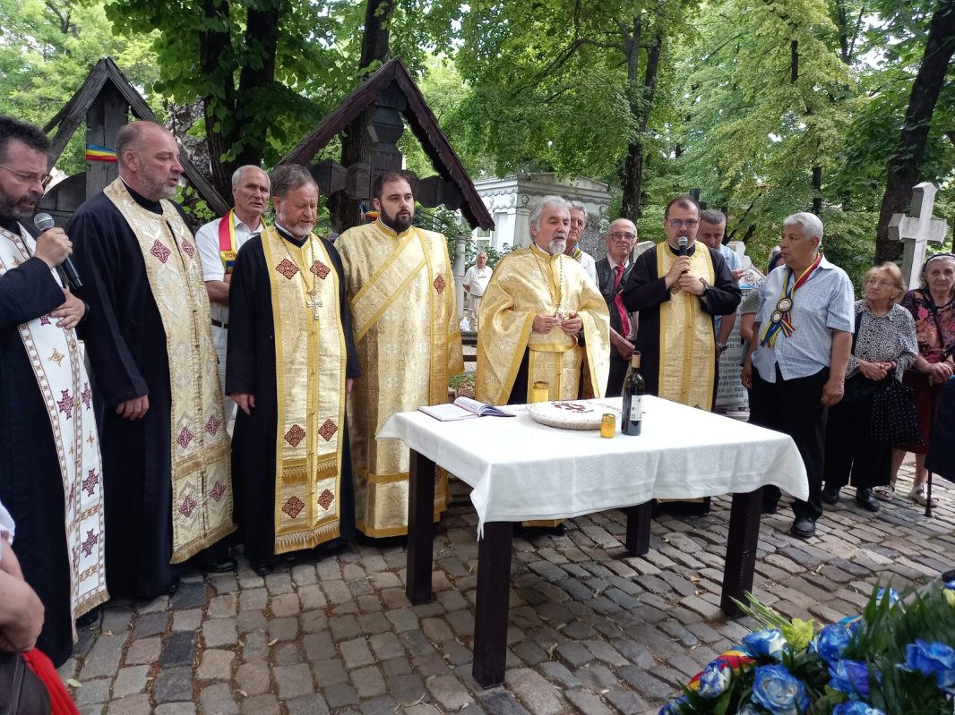 Pomenirea poetului Mihai Eminescu la Catedrala Patriarhală 334753