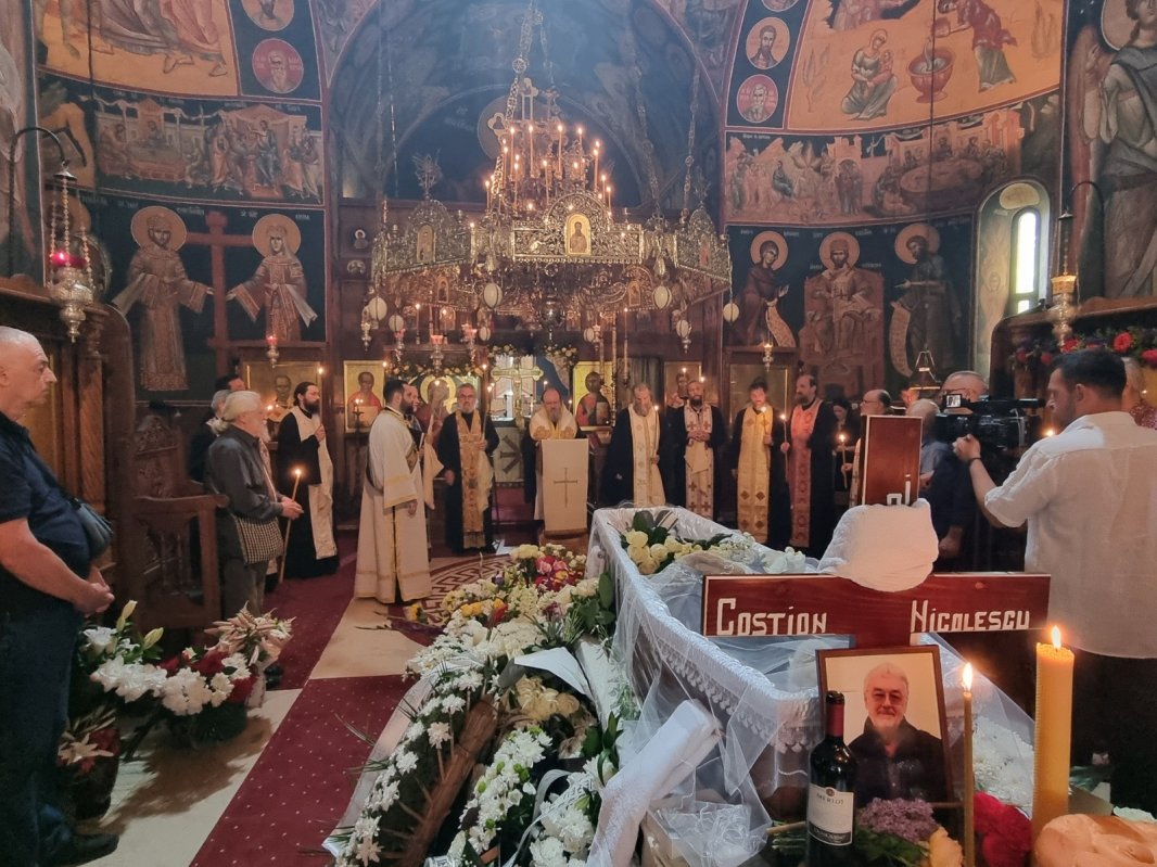 Costion Nicolescu - o prezență discretă, o mărturisire deplină 334760