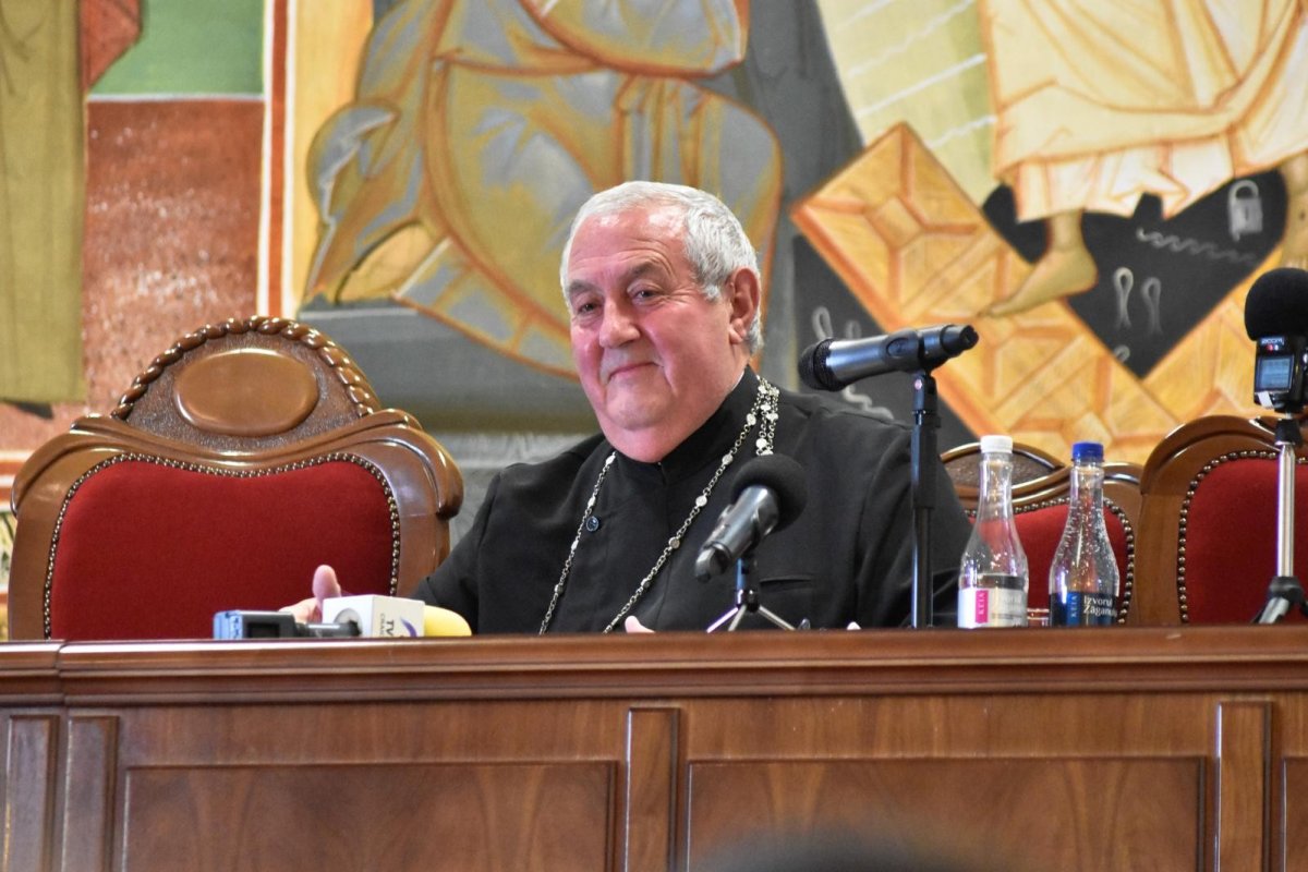 Părintele profesor Ioan Sauca a conferenţiat la Craiova 334740