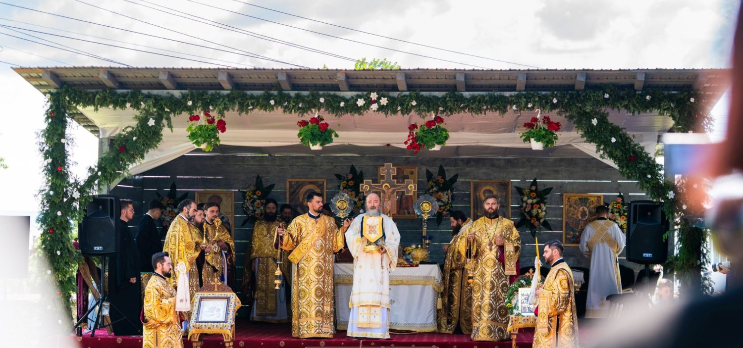 Binecuvântare arhierească la hramul Mănăstirii Părhăuți 334792
