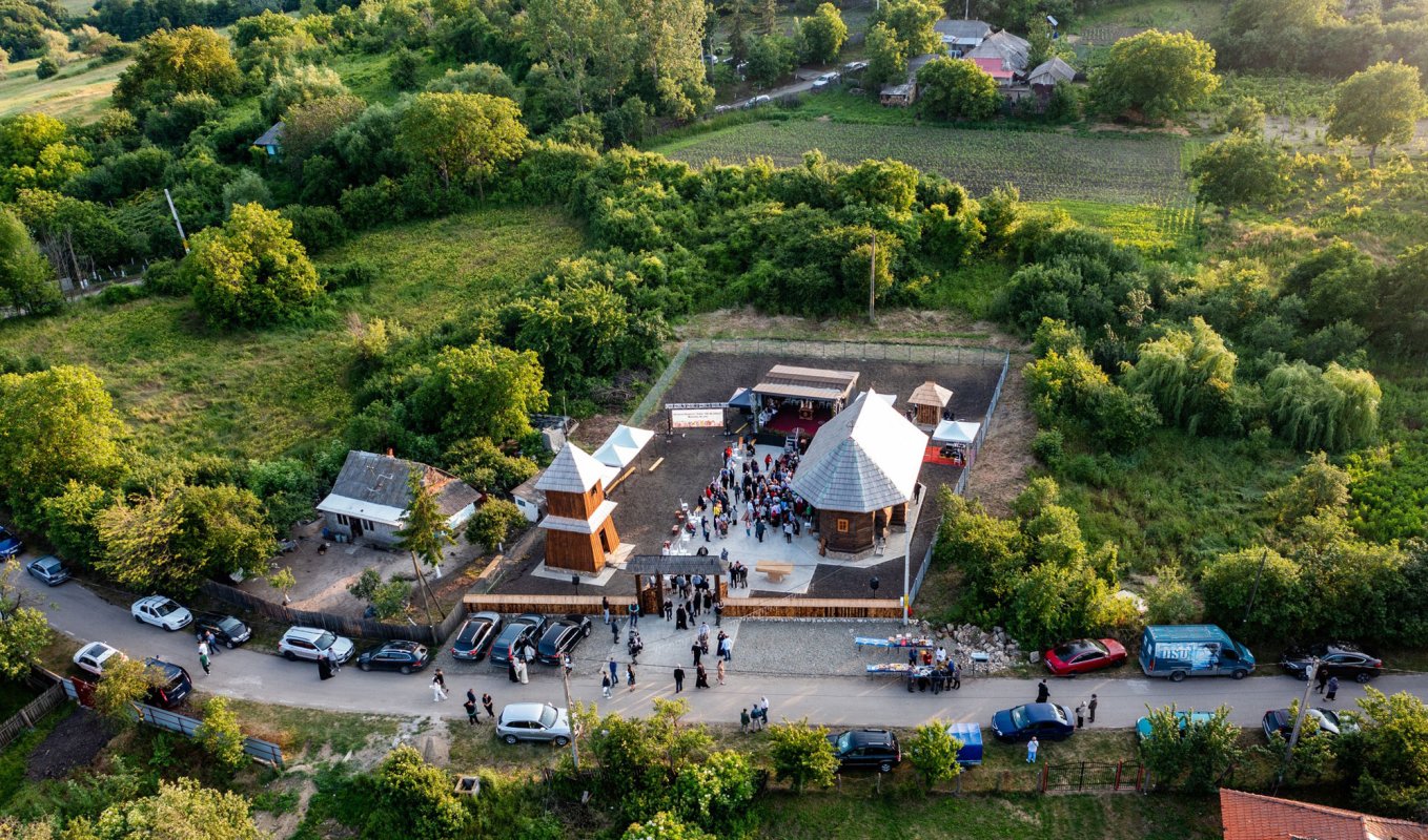 „Biserica celor 100 de ctitori” a fost resfințită 334839