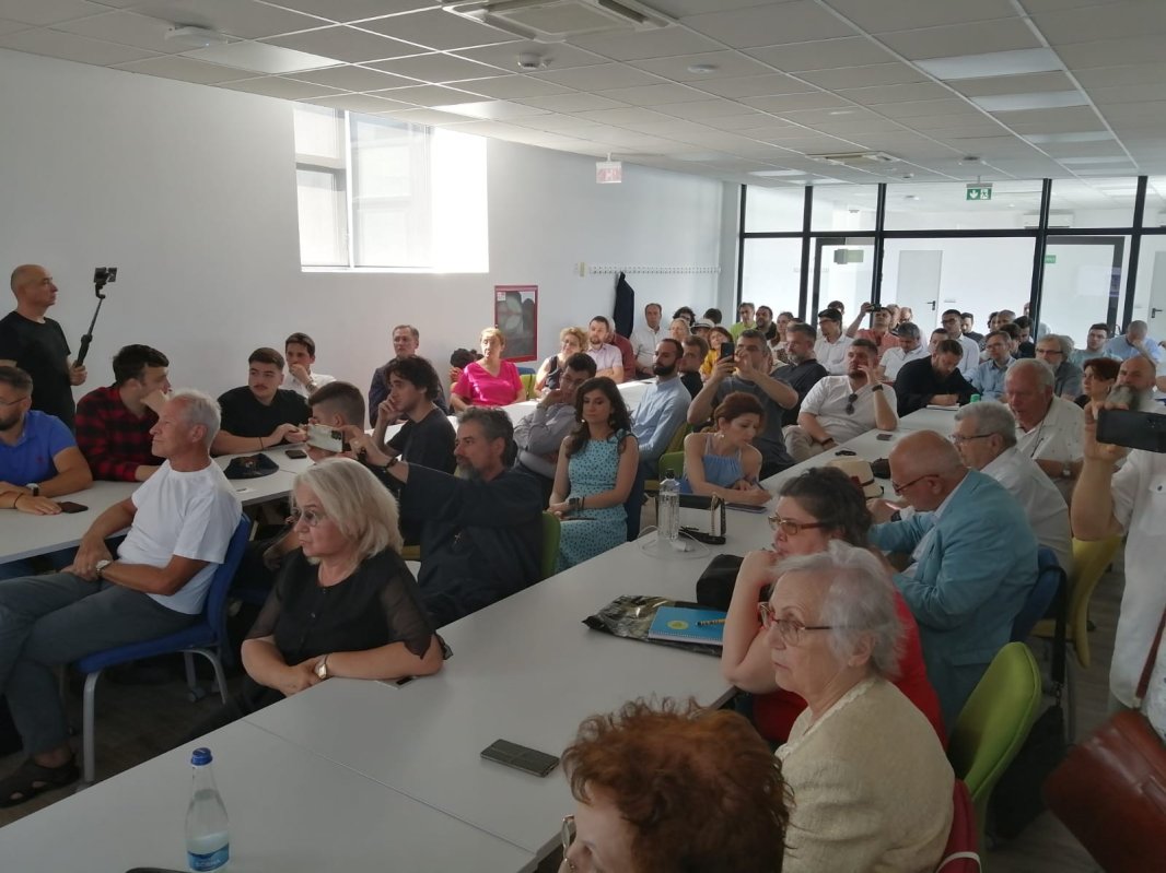 Conferință interdisciplinară despre inteligența artificială 334825