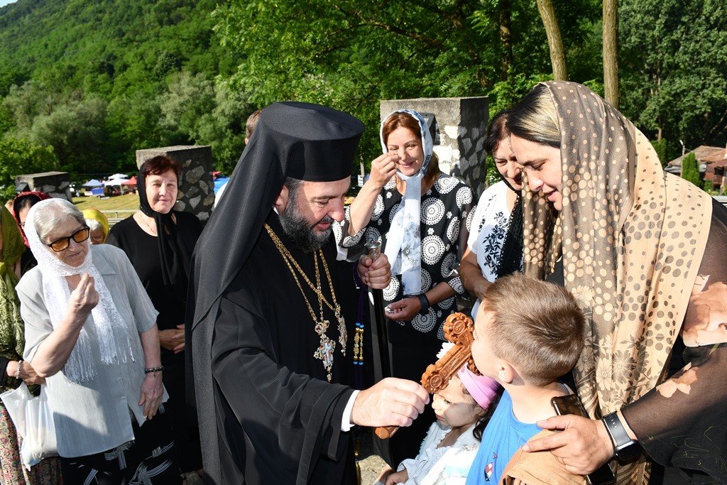 Hramul Mănăstirii Piatra Scrisă 334781