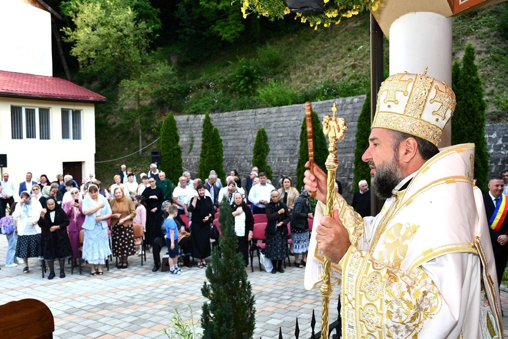 Hramul Mănăstirii Piatra Scrisă 334782