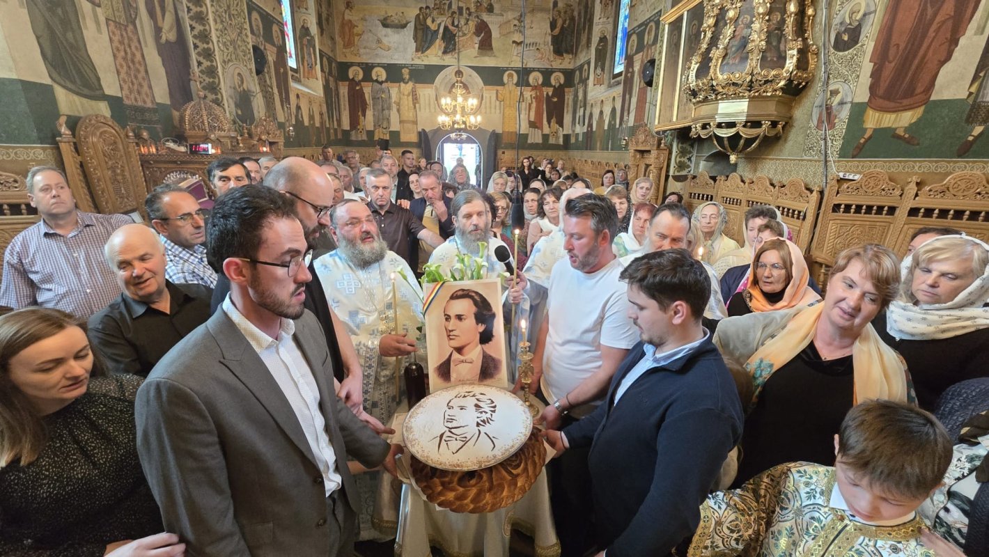 Mihai Eminescu comemorat la Schitul Vovidenia-Neamț 334788