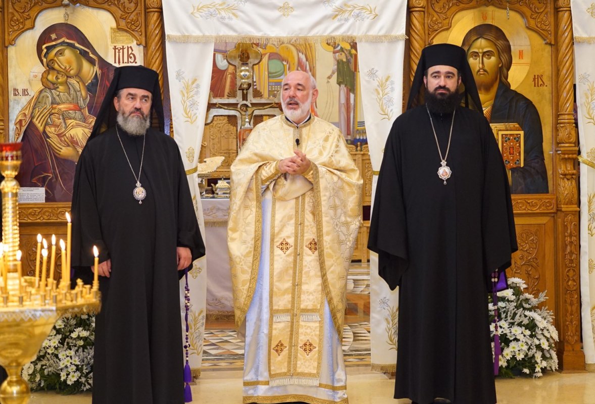 Biserica Parohiei Padova I din Italia a fost târnosită de patru ierarhi 334920