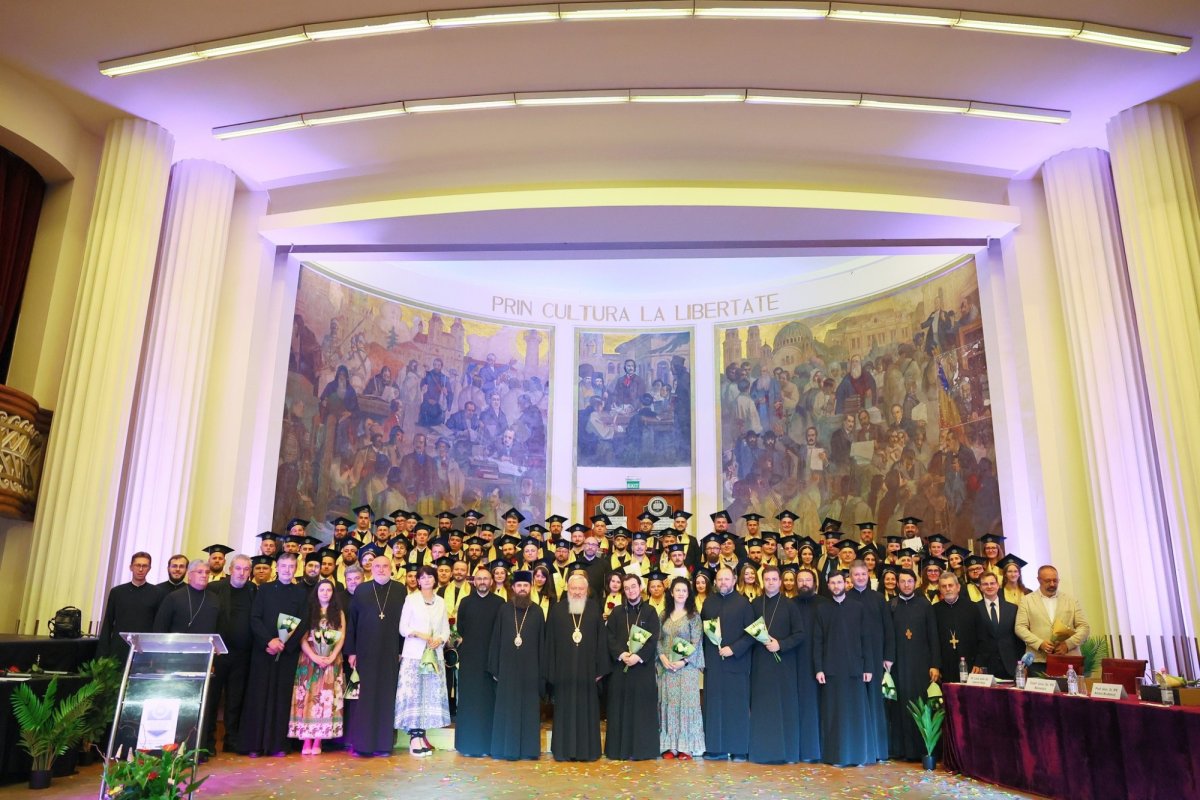 Festivitate de absolvire la Facultatea de Teologie Ortodoxă din Cluj-Napoca 334875