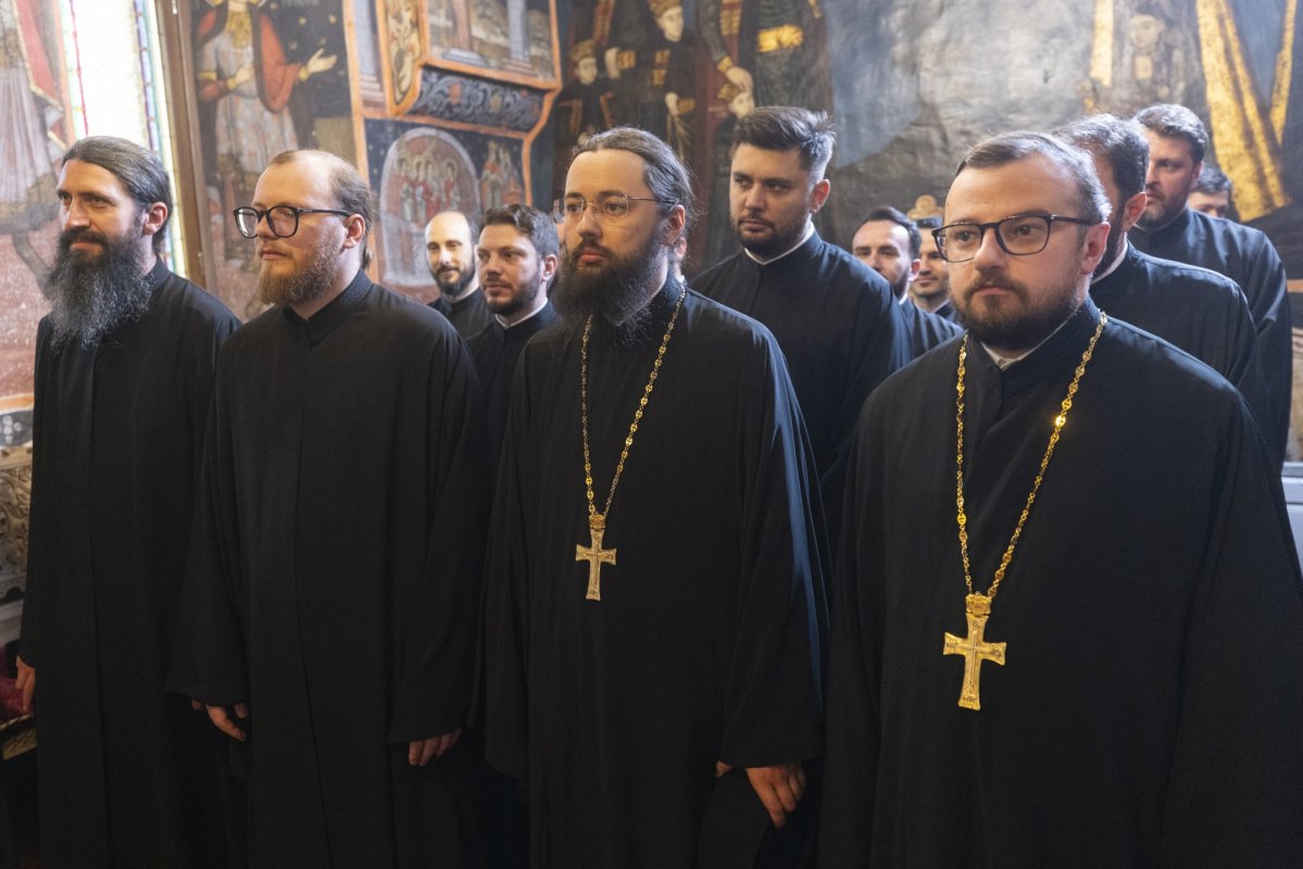 Hirotesii de duhovnici la Paraclisul istoric al Reședinței Patriarhale 334953