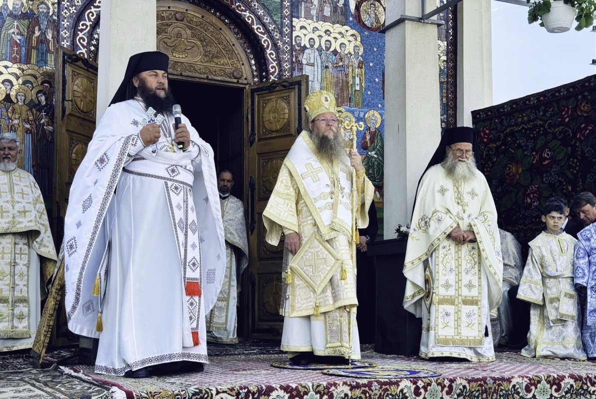 Hramul schitului de la Gura Izvorului, judeţul Harghita 334894