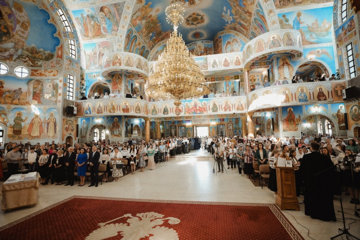 Premierea olimpicilor la religie, la Catedrala Episcopală din Zalău 334898