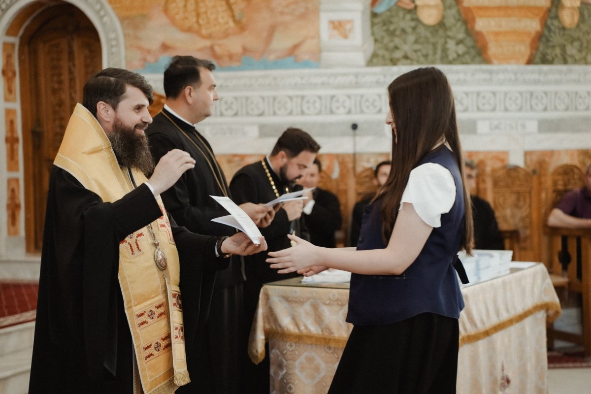 Premierea olimpicilor la religie, la Catedrala Episcopală din Zalău 334900