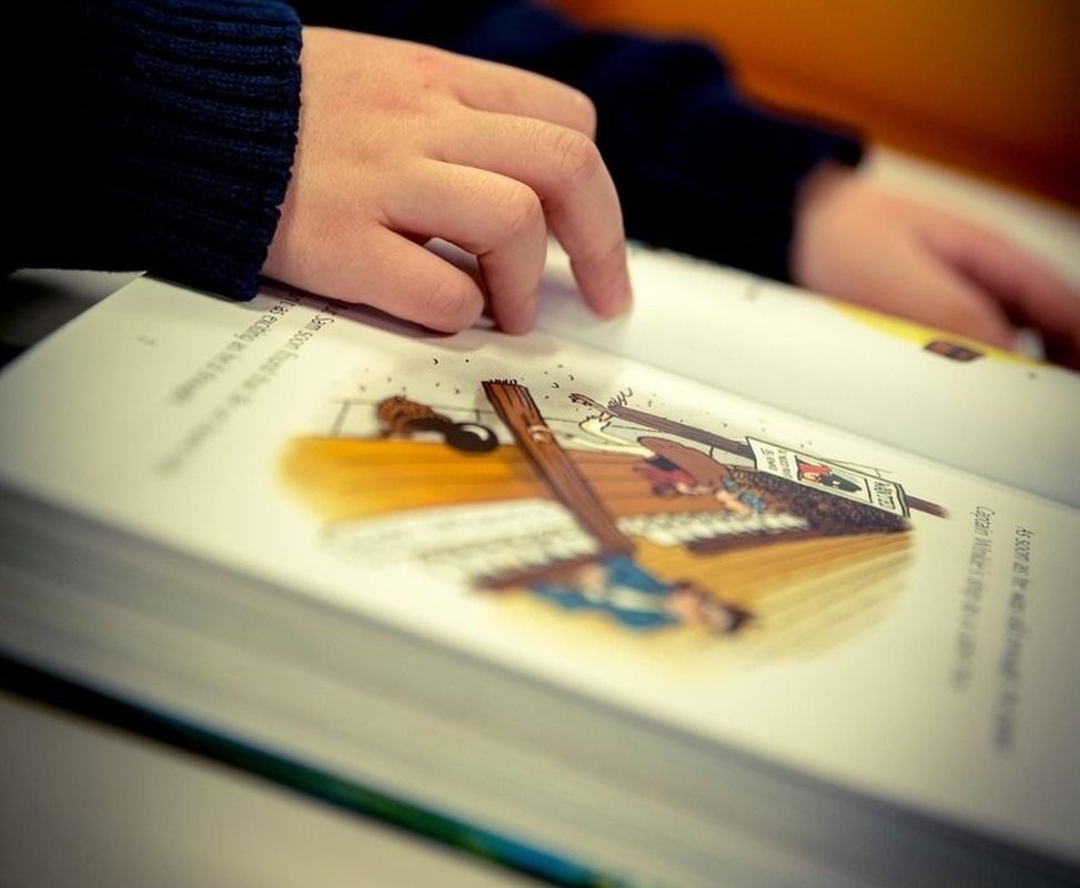 Elevi devoratori de cărţi 335052