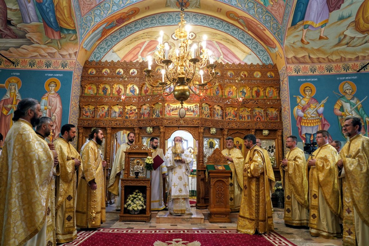 Harul preoției pentru un inspector eparhial din Arhiepiscopia Bucureștilor 335139