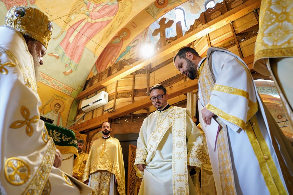 Harul preoției pentru un inspector eparhial din Arhiepiscopia Bucureștilor 335140