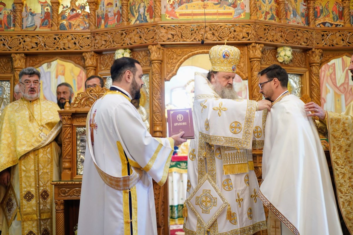 Harul preoției pentru un inspector eparhial din Arhiepiscopia Bucureștilor 335141