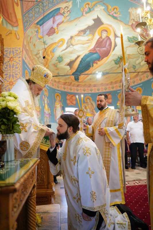 Harul preoției pentru un inspector eparhial din Arhiepiscopia Bucureștilor 335142