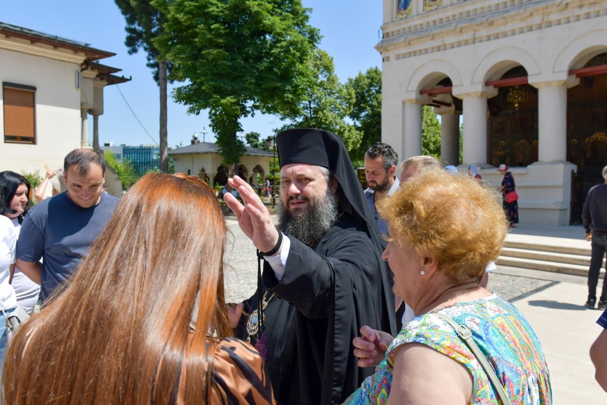 Duminica Sfinților Români la Catedrala Patriarhală 335182