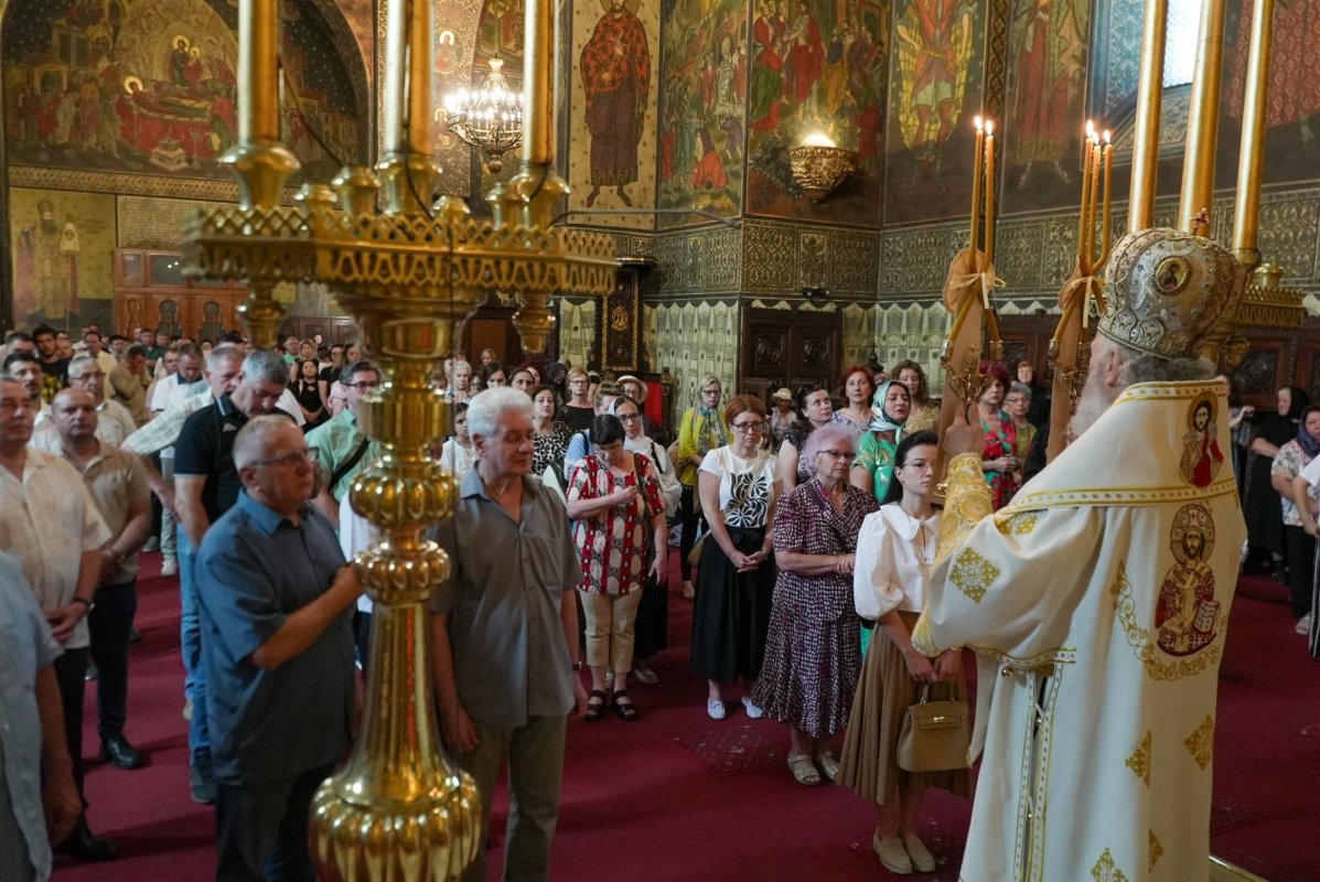Comuniune cu familiile afectate de incendii la Galaţi 335299