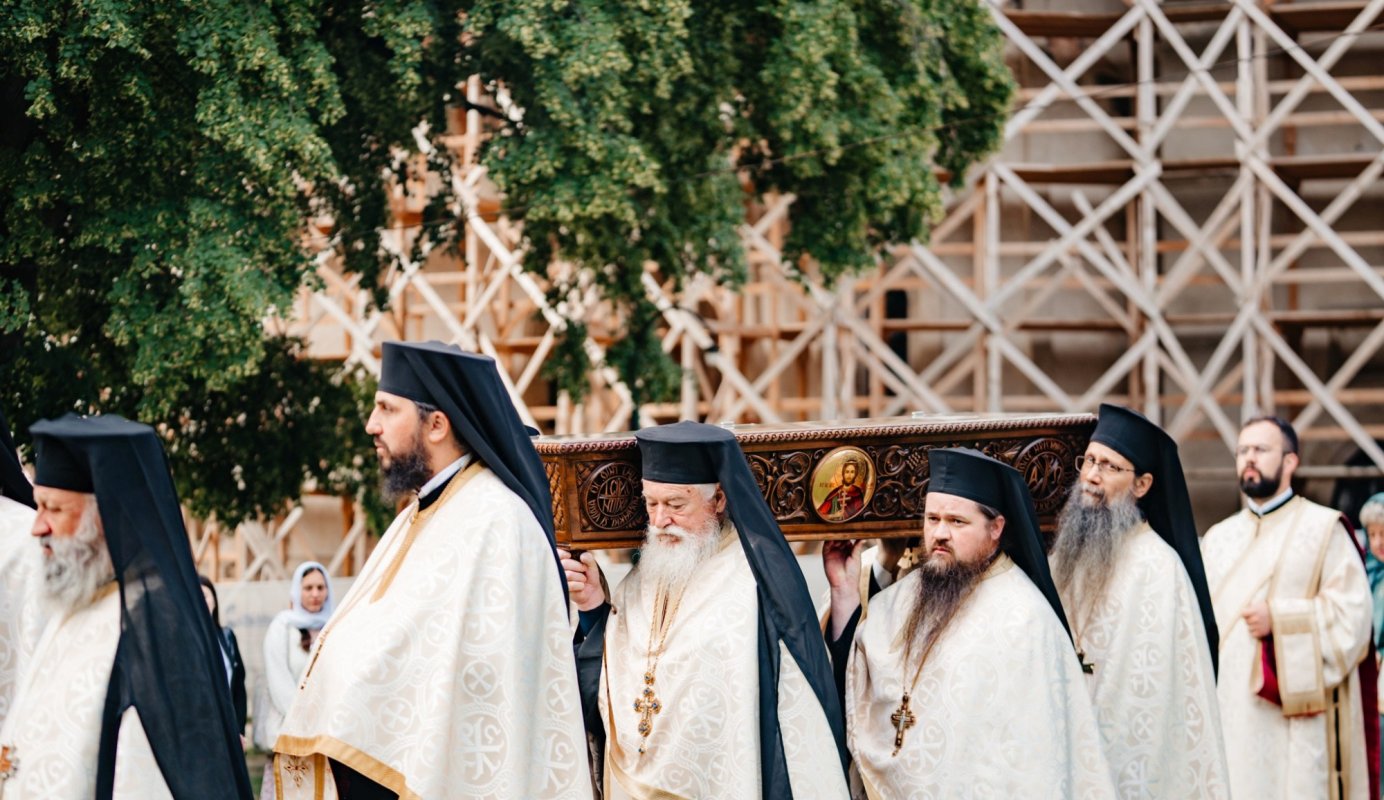 Zile de prăznuire luminoasă în cetatea Sucevei 335296