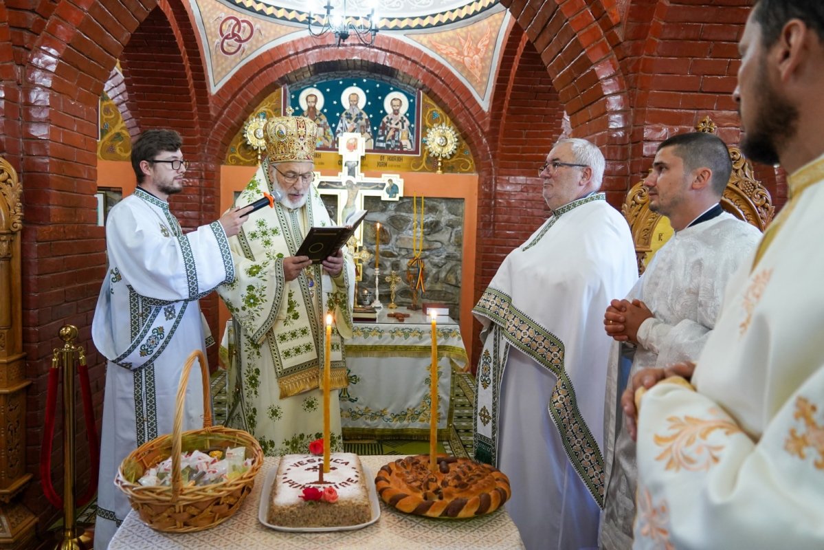 Hramul Mănăstirii „Sfântul Ioan Botezătorul”-Antonești 335538