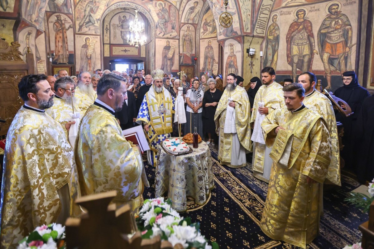 Modelul monahilor, cinstit la mănăstirea vrânceană Rogozu 335549