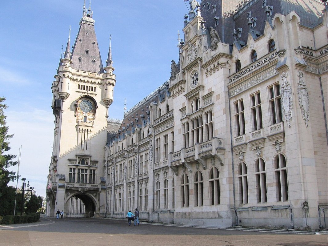 O expoziție itinerantă 335513