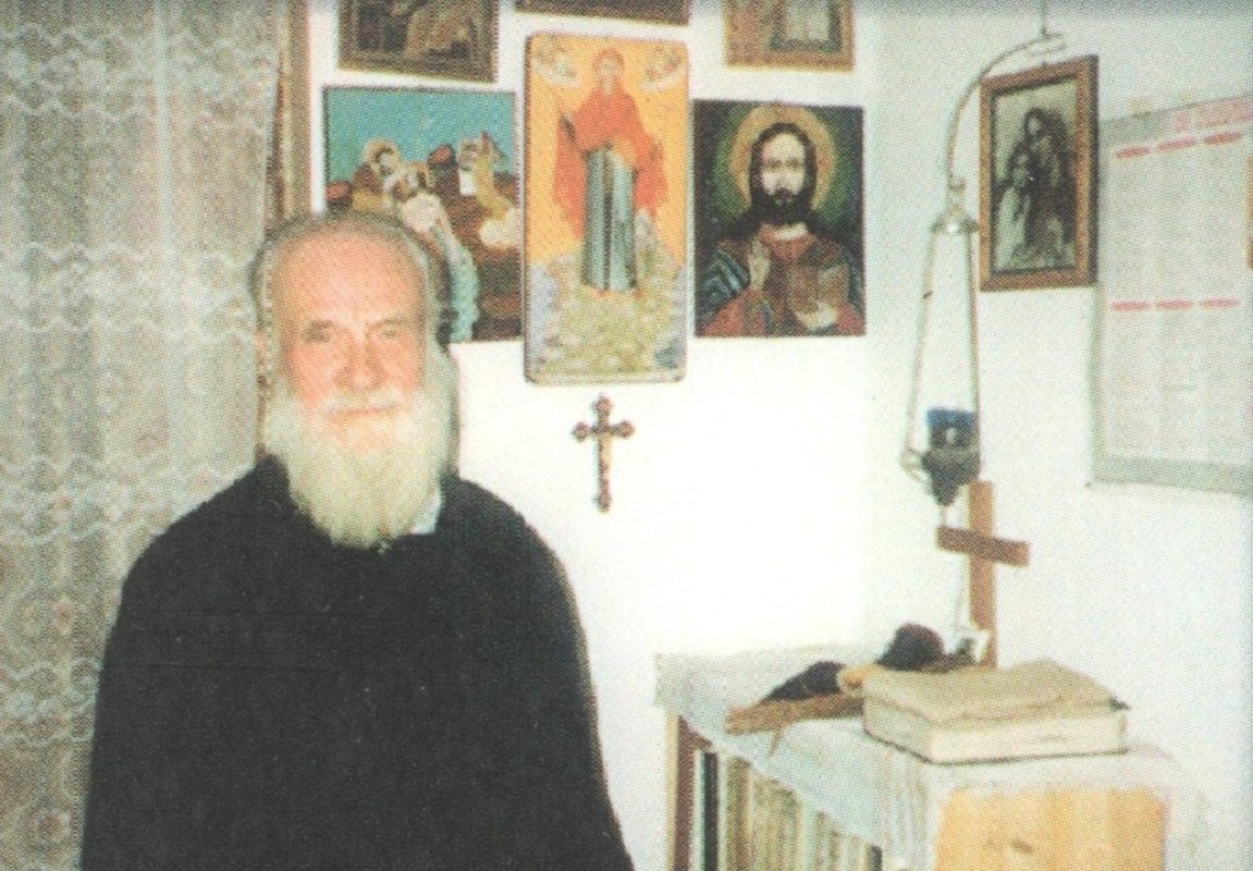 Părintele Paulin Lecca și Rugul Aprins 335499